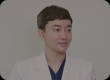 id Hospital - Good After, Good Eye! id Eye Surgery Center - 熟練した専門医